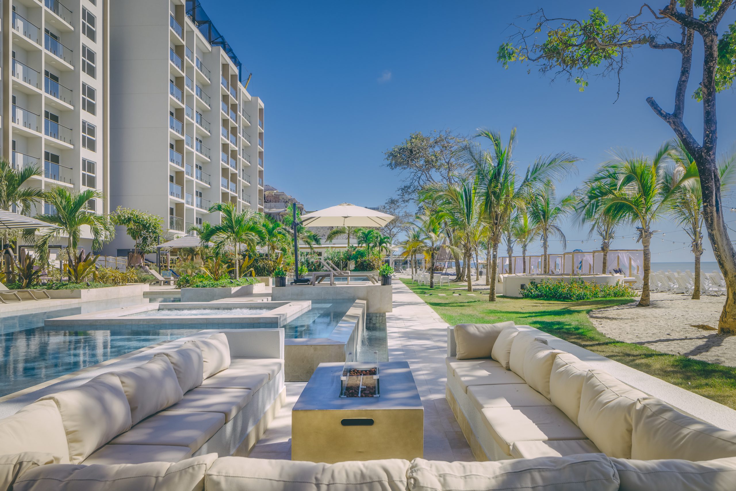Área lounge del Radisson Riviera Panamá